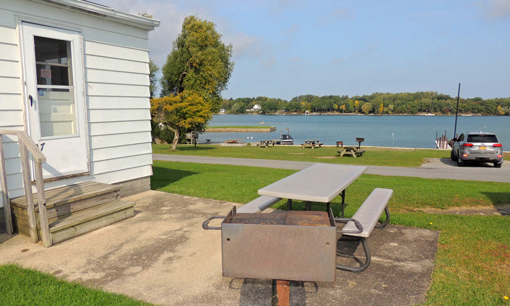 Lanz’s Waterfront Cottages Thousand Islands Clayton NY on the St